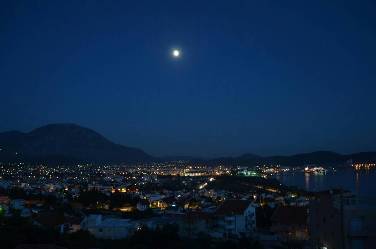 Montenegrin Beauty Star Bar Exterior photo